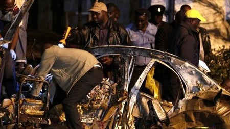 4 personas muertas por la explosión de un coche bomba en Nairobi